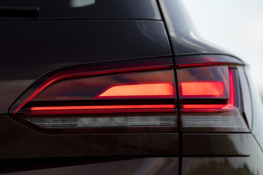 Детали экстерьера Volkswagen Touareg V6 TDI 2018 года  (UK) (фото 23 из 33)